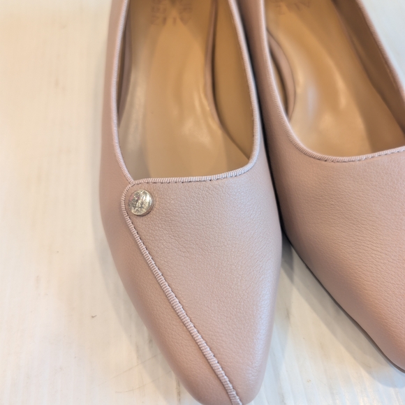 NATURALIZER Georgia Women's Elegant Blush Faux Leather Heeled Loafers Size 6.5 - Picture 3 of 11